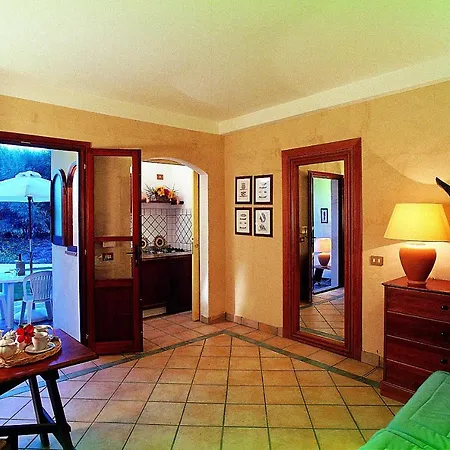 Appartement Fantastico Baia De Bahas Two Bedroom Sleeps Six Num0899 Marinella (Sardinia)