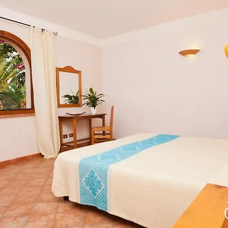 Fantastico Baia De Bahas Two Bedroom Sleeps Six Num0899 *