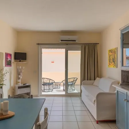 アパート Fantastico Baia De Bahas Two Bedroom Sleeps Six Num0899 マリネッラ