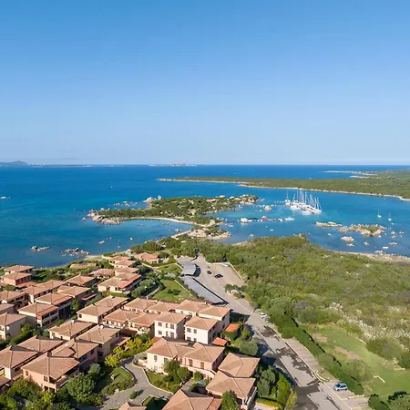 Fantastico Baia De Bahas Two Bedroom Sleeps Six Num0899 * Santa Marinella